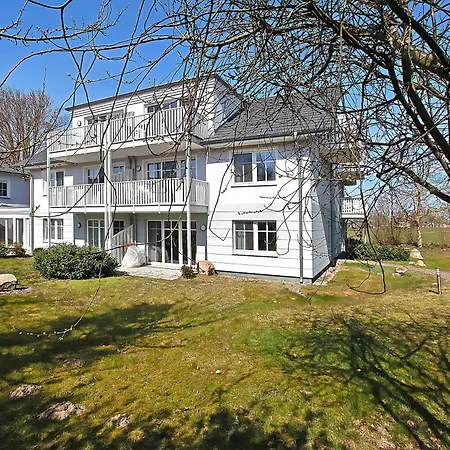 Saatmann 9 * Ahrenshoop